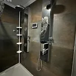 Apartamento Compartilhado Sendo Suite E Jacuzzi Privada